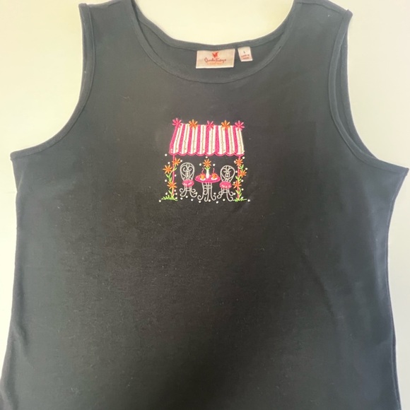 QUAKER FACTORY BY JEANNE BICE BLACK SLEEVELESS TOP SIZE LARGE  EMBROIDERED - Picture 6 of 9